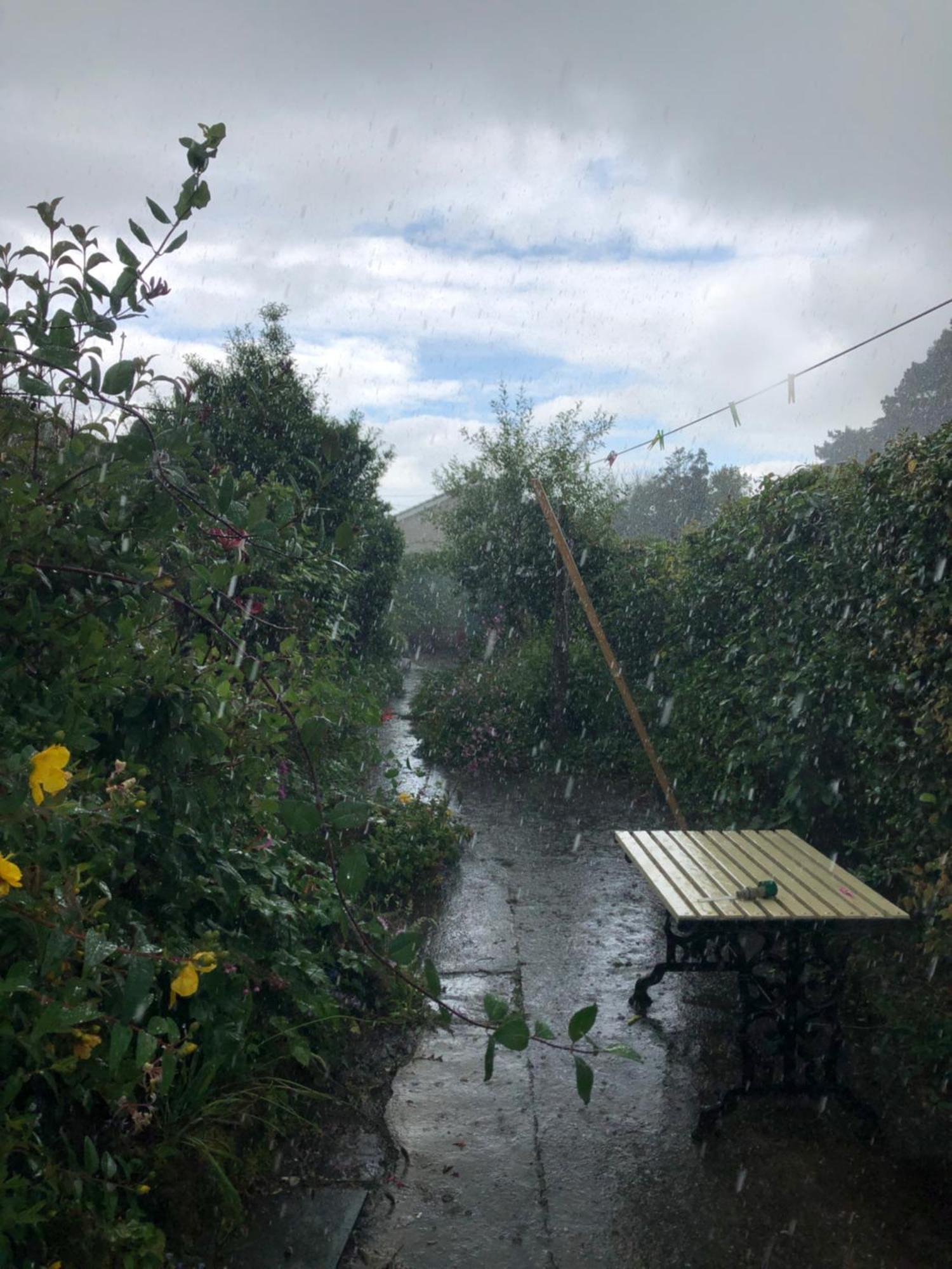 Llanw Malltraeth - Malltraeth Tides Llangadwaladr  Exterior foto